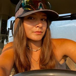 Meet your Posher, Thea